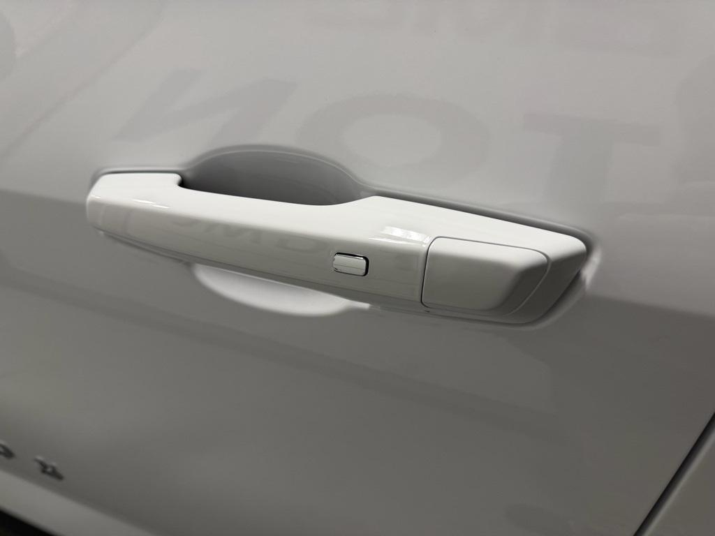 new 2026 Chevrolet Equinox car, priced at $30,038