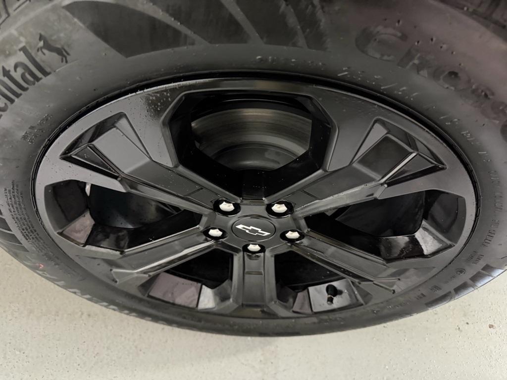 new 2026 Chevrolet Equinox car, priced at $35,621