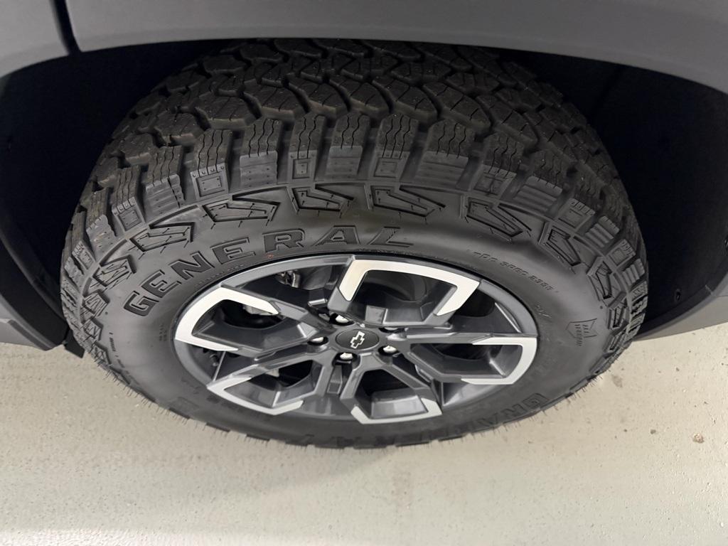 new 2026 Chevrolet Equinox car, priced at $37,738