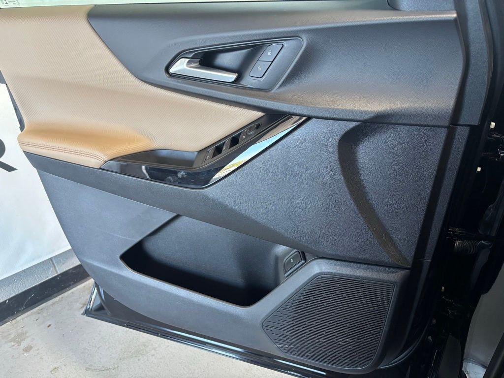 new 2026 Chevrolet Equinox car, priced at $33,548