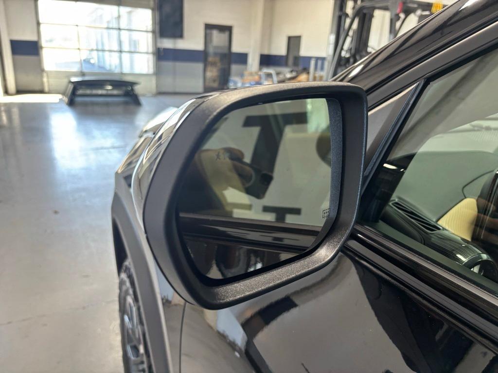 new 2026 Chevrolet Equinox car, priced at $33,732