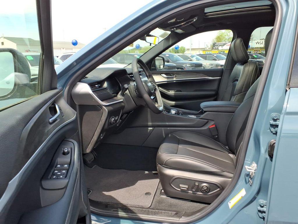 new 2026 Jeep Grand Cherokee L car, priced at $48,035