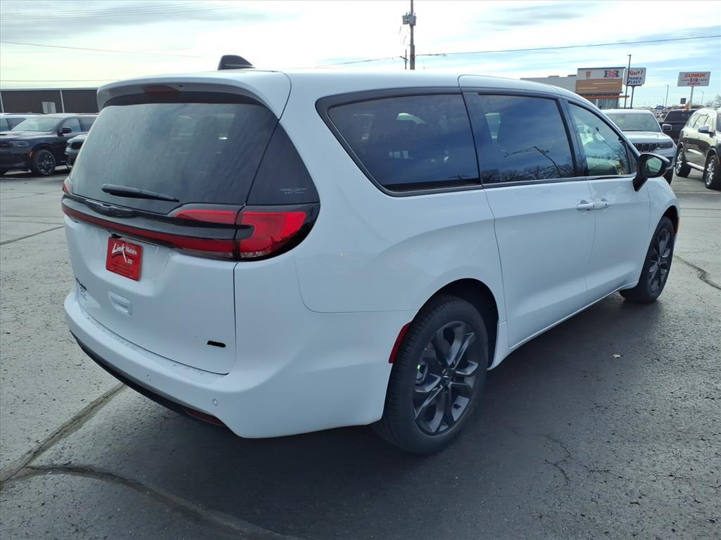new 2026 Chrysler Pacifica car, priced at $45,891