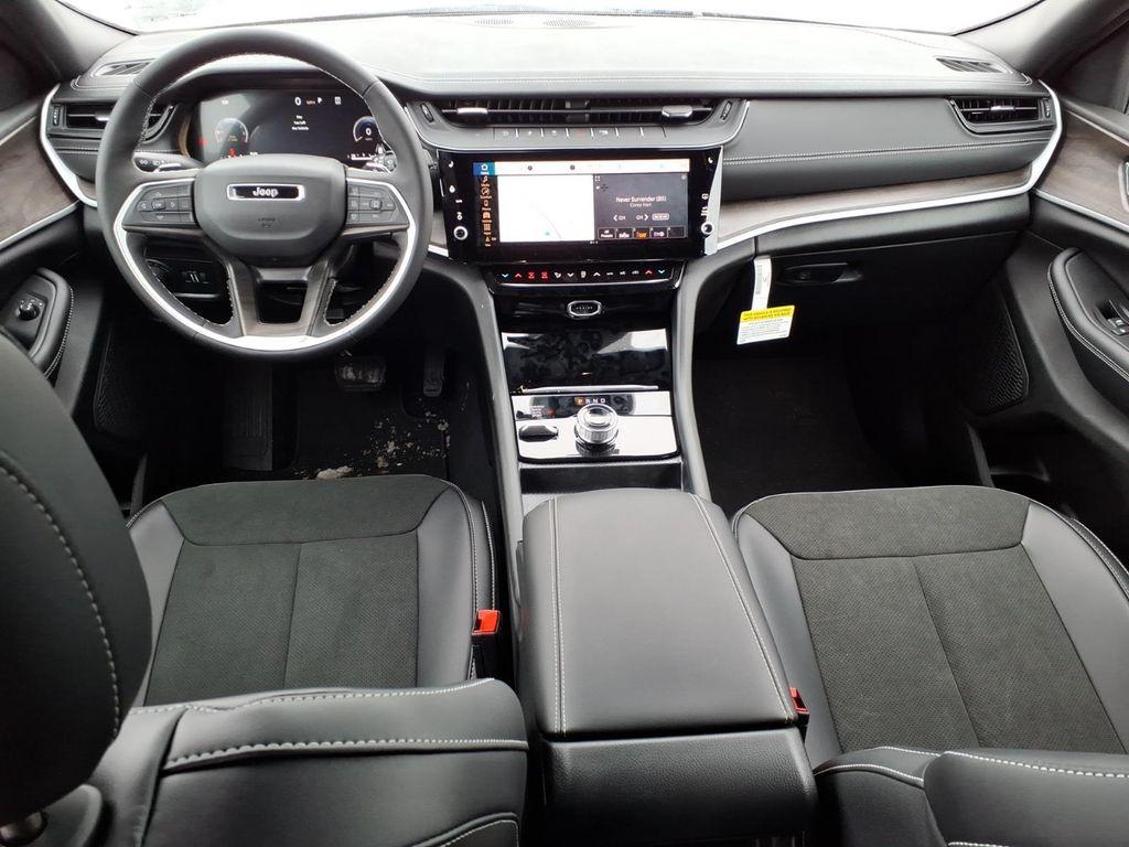 new 2026 Jeep Grand Cherokee car, priced at $48,171