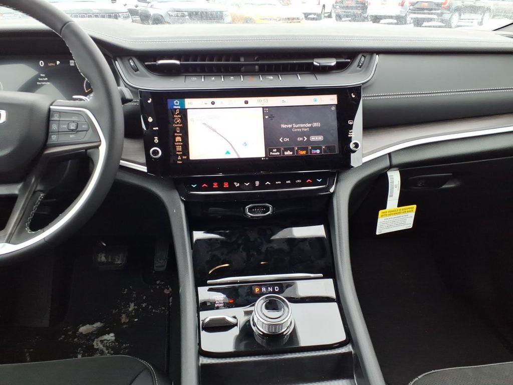 new 2026 Jeep Grand Cherokee car, priced at $48,171