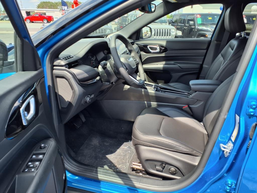 new 2025 Jeep Compass car, priced at $35,559