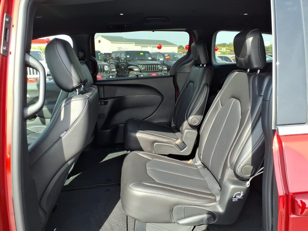 new 2026 Chrysler Pacifica car, priced at $44,117