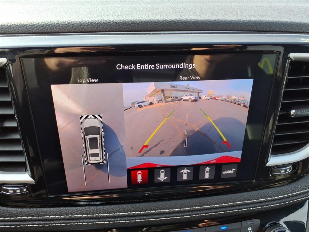 used 2024 Chrysler Pacifica Hybrid car, priced at $29,995