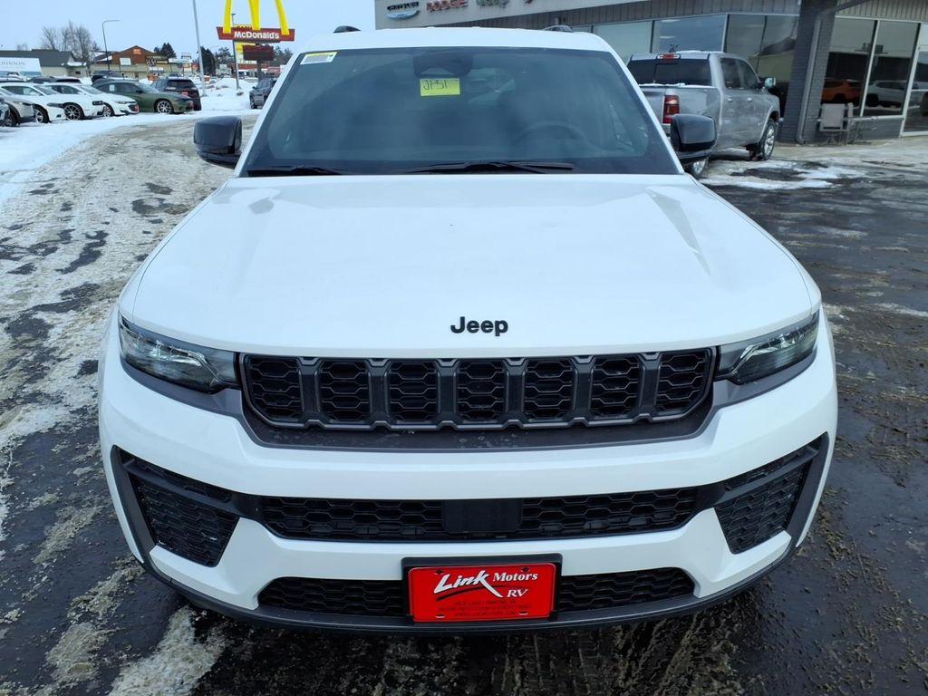 new 2026 Jeep Grand Cherokee car, priced at $47,185