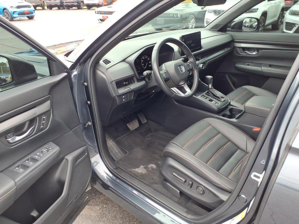 used 2025 Honda CR-V Hybrid car, priced at $38,199
