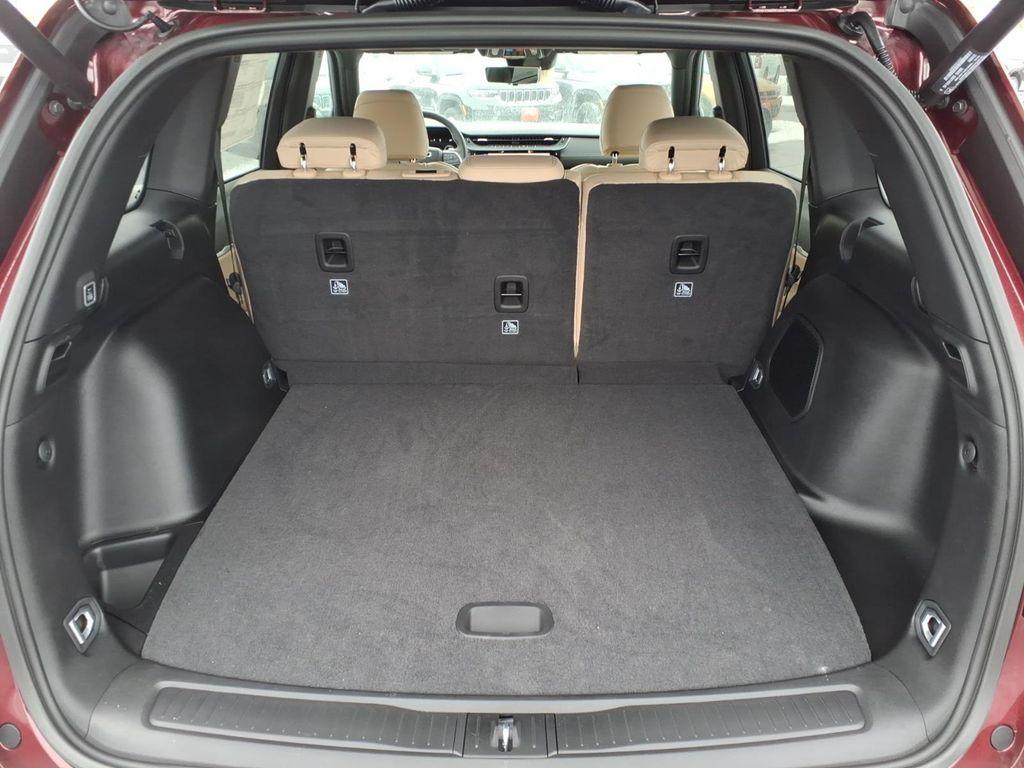 new 2026 Jeep Grand Cherokee car, priced at $51,651