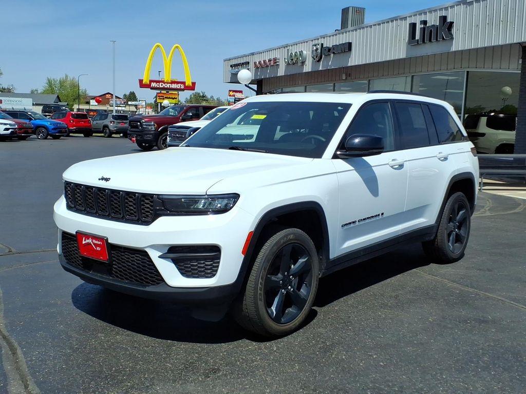 used 2023 Jeep Grand Cherokee car, priced at $31,900