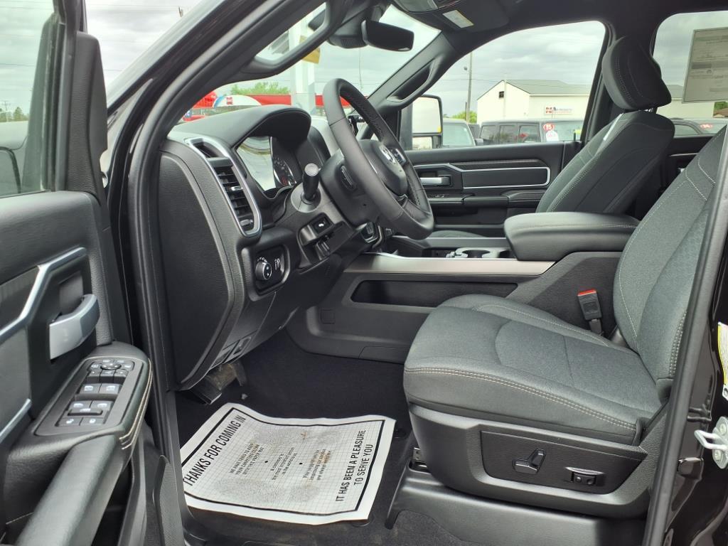 new 2025 Ram 2500 car, priced at $72,814