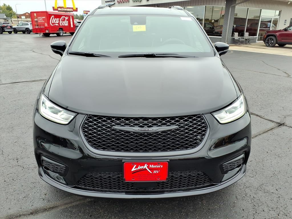 new 2026 Chrysler Pacifica car, priced at $51,719