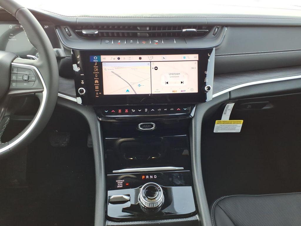 new 2026 Jeep Grand Cherokee car, priced at $55,733