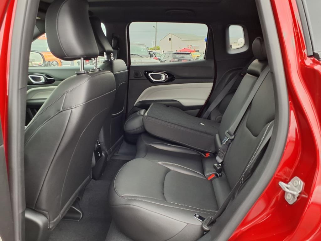 new 2025 Jeep Compass car, priced at $39,104