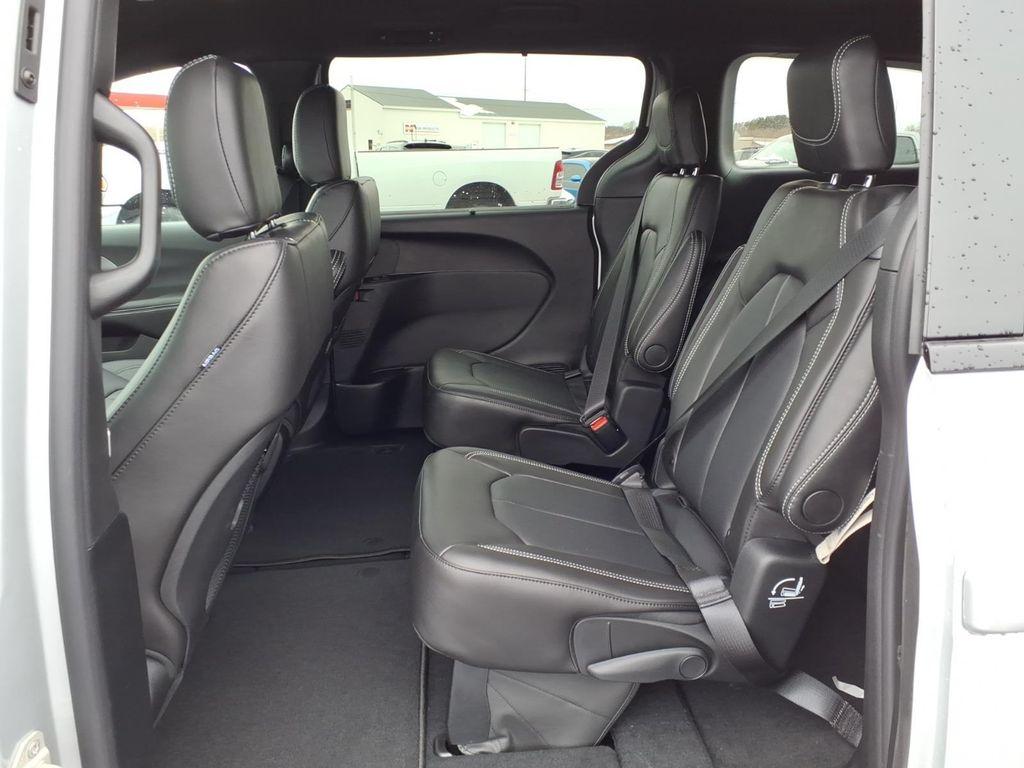 new 2026 Chrysler Pacifica car, priced at $46,354