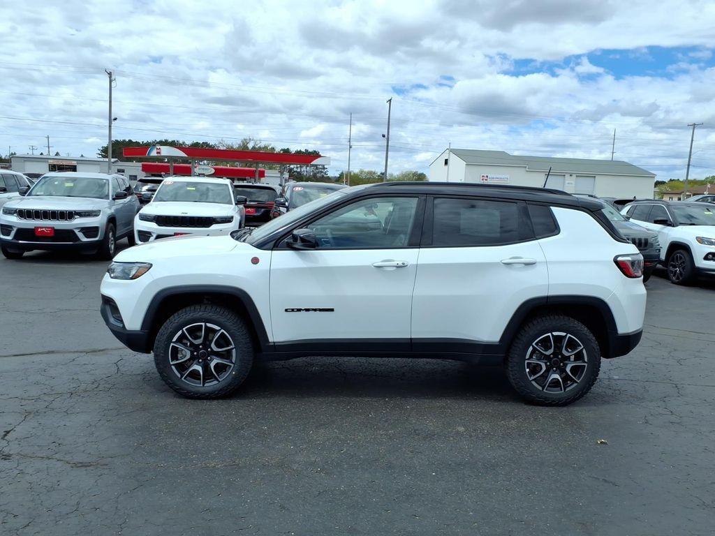 used 2025 Jeep Compass car, priced at $25,900