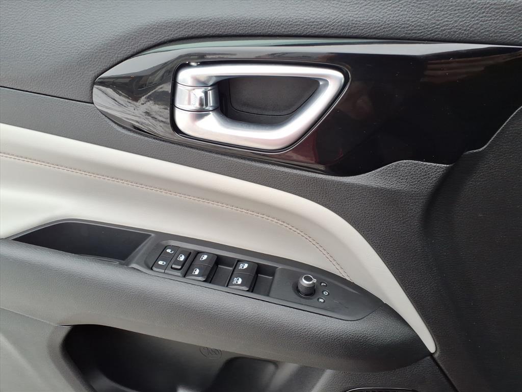 used 2023 Jeep Compass car, priced at $22,500