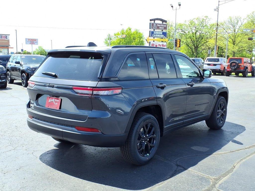 new 2026 Jeep Grand Cherokee car, priced at $43,878