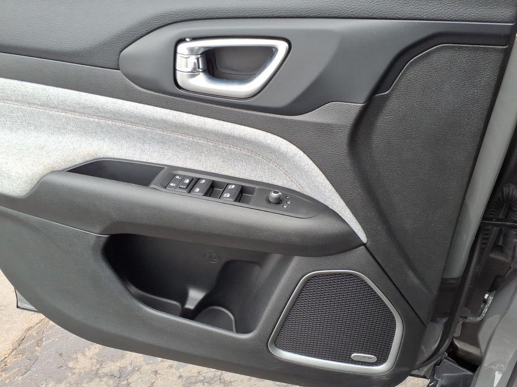 used 2023 Jeep Compass car, priced at $26,250