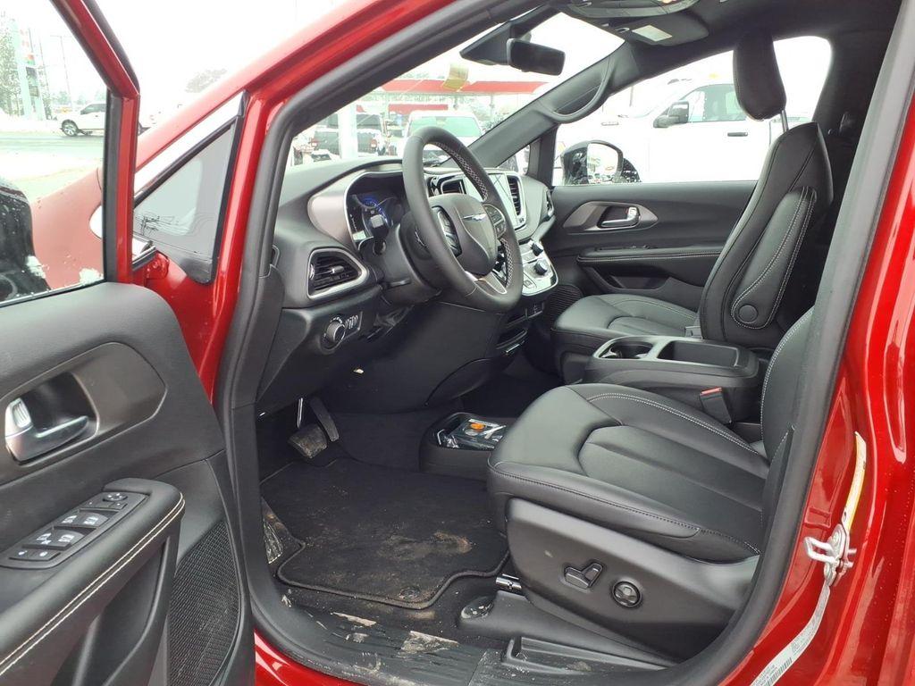 new 2026 Chrysler Voyager car, priced at $40,367