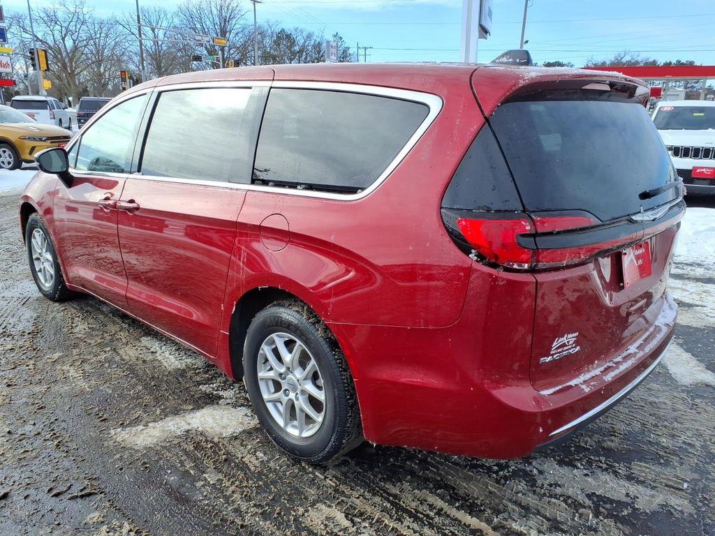 used 2025 Chrysler Pacifica car, priced at $31,900