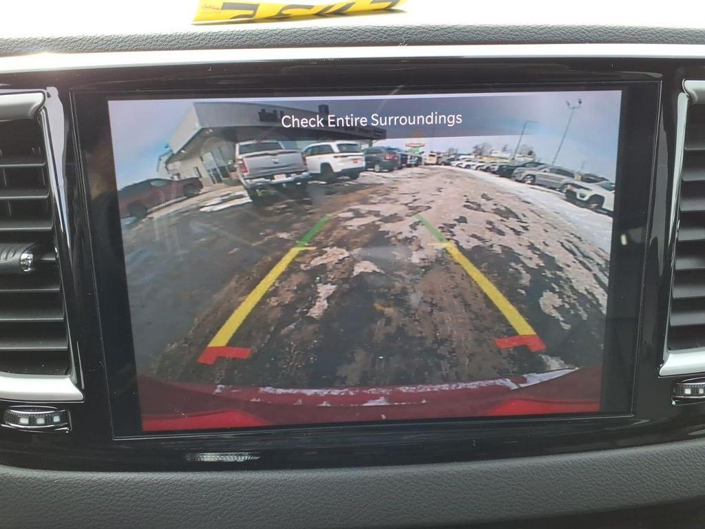 used 2025 Chrysler Pacifica car, priced at $31,900