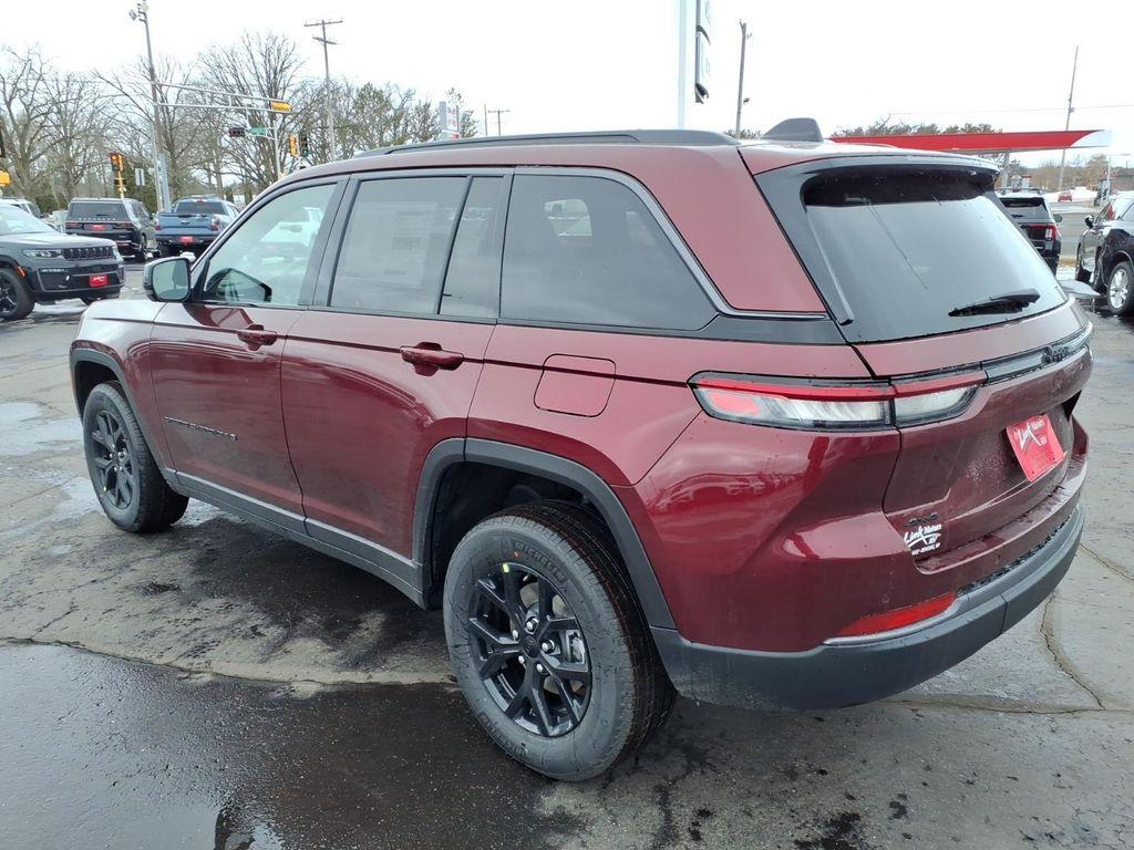 new 2026 Jeep Grand Cherokee car, priced at $43,539