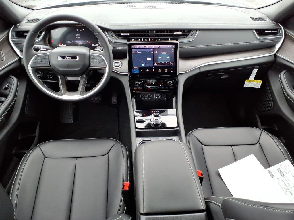 new 2025 Jeep Grand Cherokee car, priced at $46,830