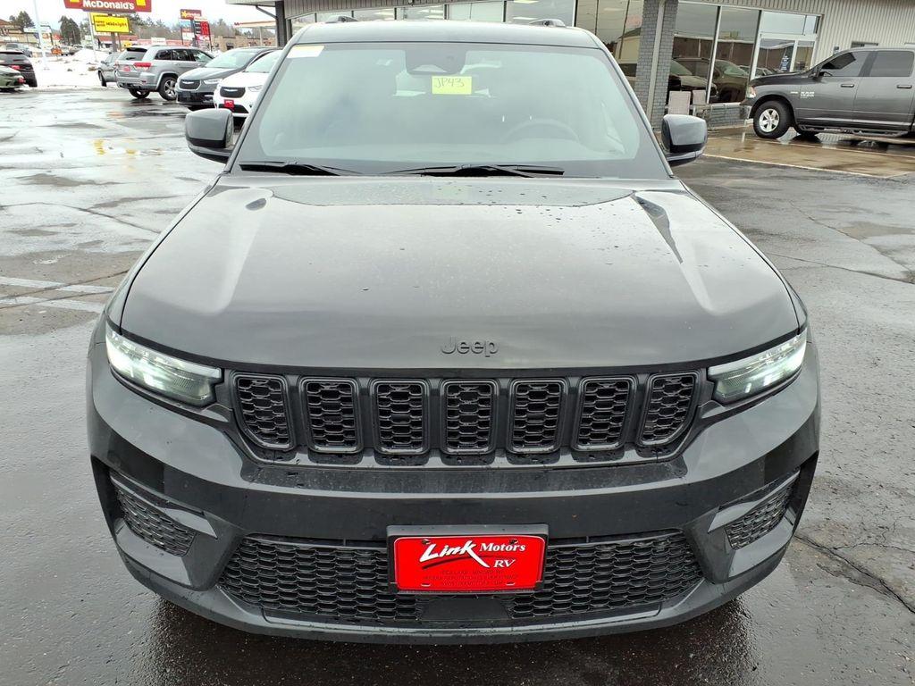 new 2025 Jeep Grand Cherokee car, priced at $46,830