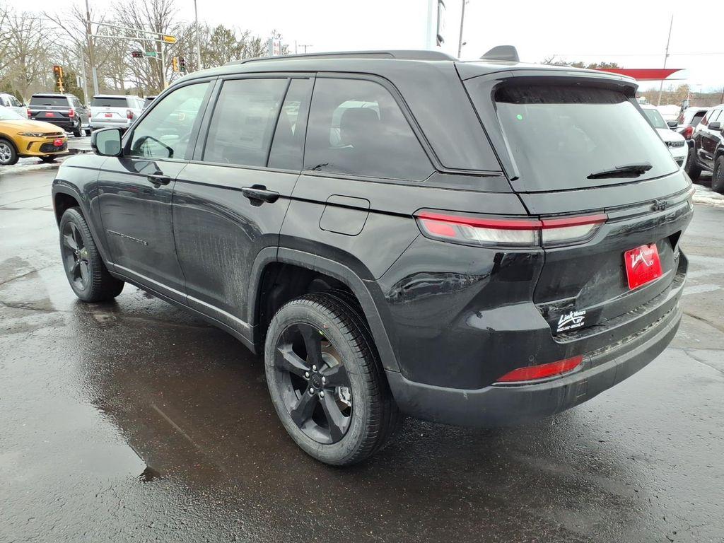 new 2025 Jeep Grand Cherokee car, priced at $46,830