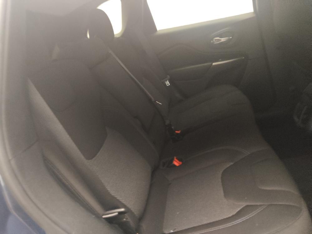 used 2020 Jeep Cherokee car, priced at $18,195