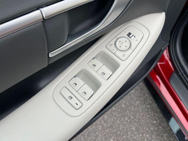 used 2025 Hyundai Sonata Hybrid car, priced at $28,409