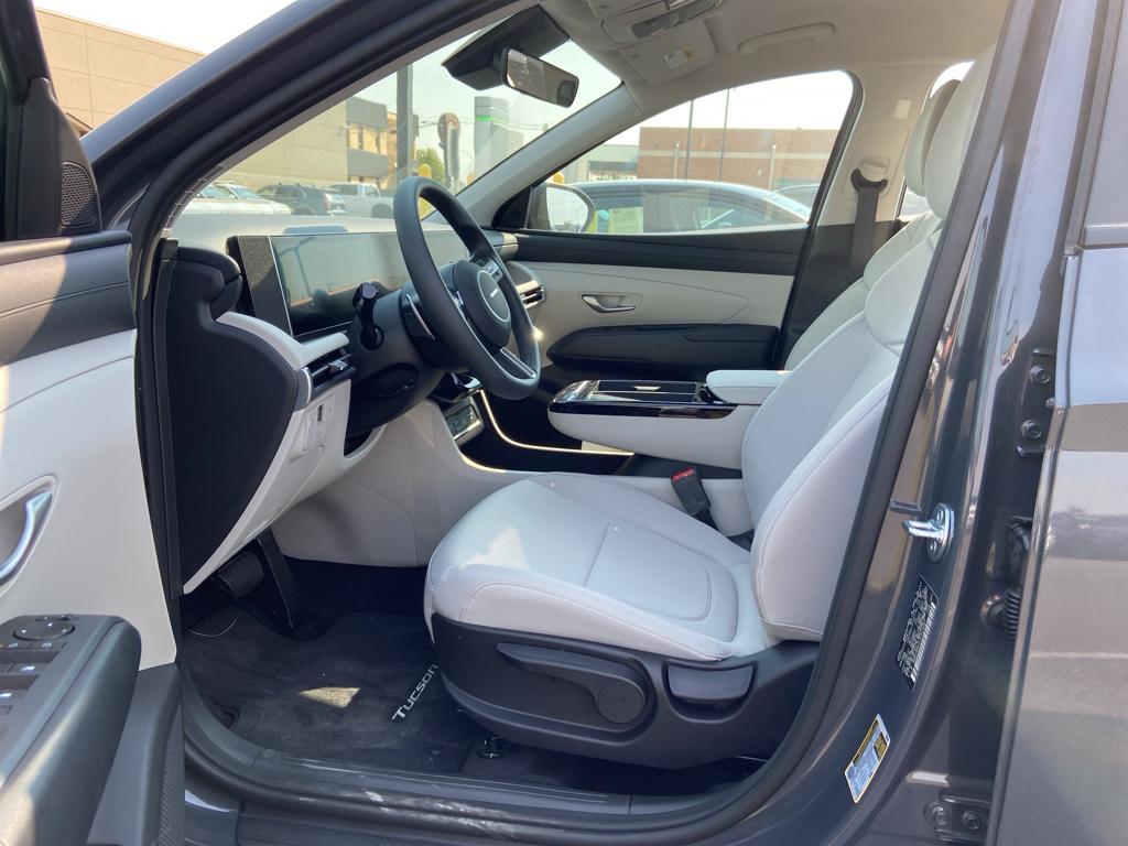 new 2026 Hyundai TUCSON Hybrid car, priced at $33,561