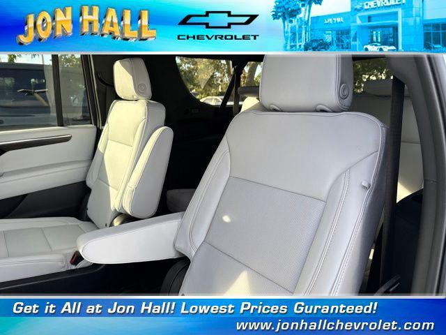 new 2025 Chevrolet Suburban car, priced at $74,044