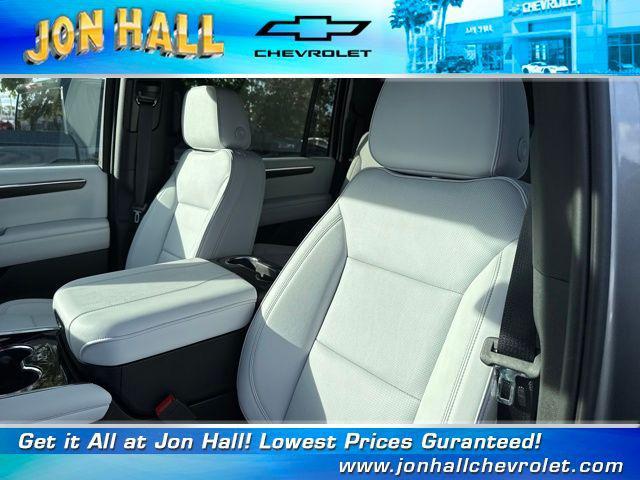 new 2025 Chevrolet Suburban car, priced at $74,044