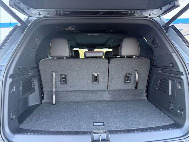 new 2026 Chevrolet Traverse car, priced at $50,426