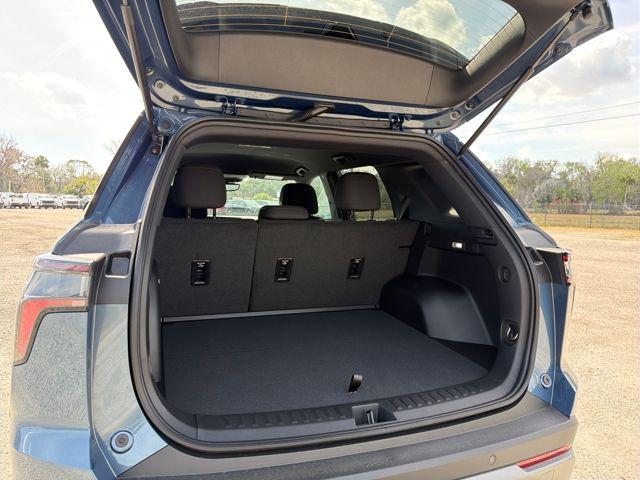 new 2026 Chevrolet Equinox car, priced at $27,125