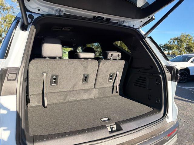 new 2026 Chevrolet Traverse car, priced at $41,921