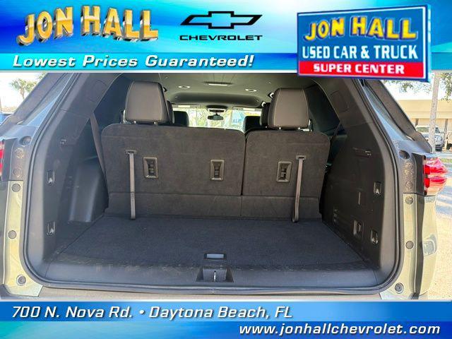 used 2023 Chevrolet Traverse car, priced at $31,987