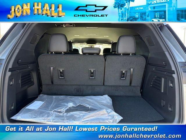 new 2026 Chevrolet Traverse car, priced at $39,827