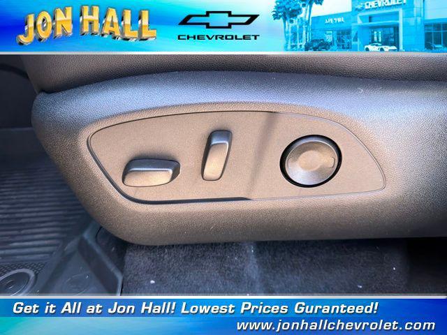 new 2026 Chevrolet Traverse car, priced at $43,850