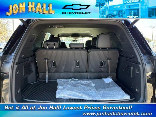 new 2026 Chevrolet Traverse car, priced at $43,850