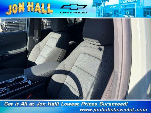 new 2026 Chevrolet Equinox car, priced at $24,901