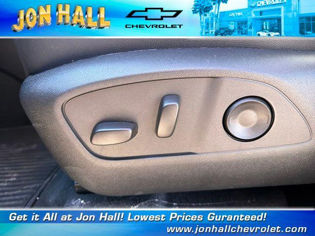 new 2026 Chevrolet Traverse car, priced at $43,895