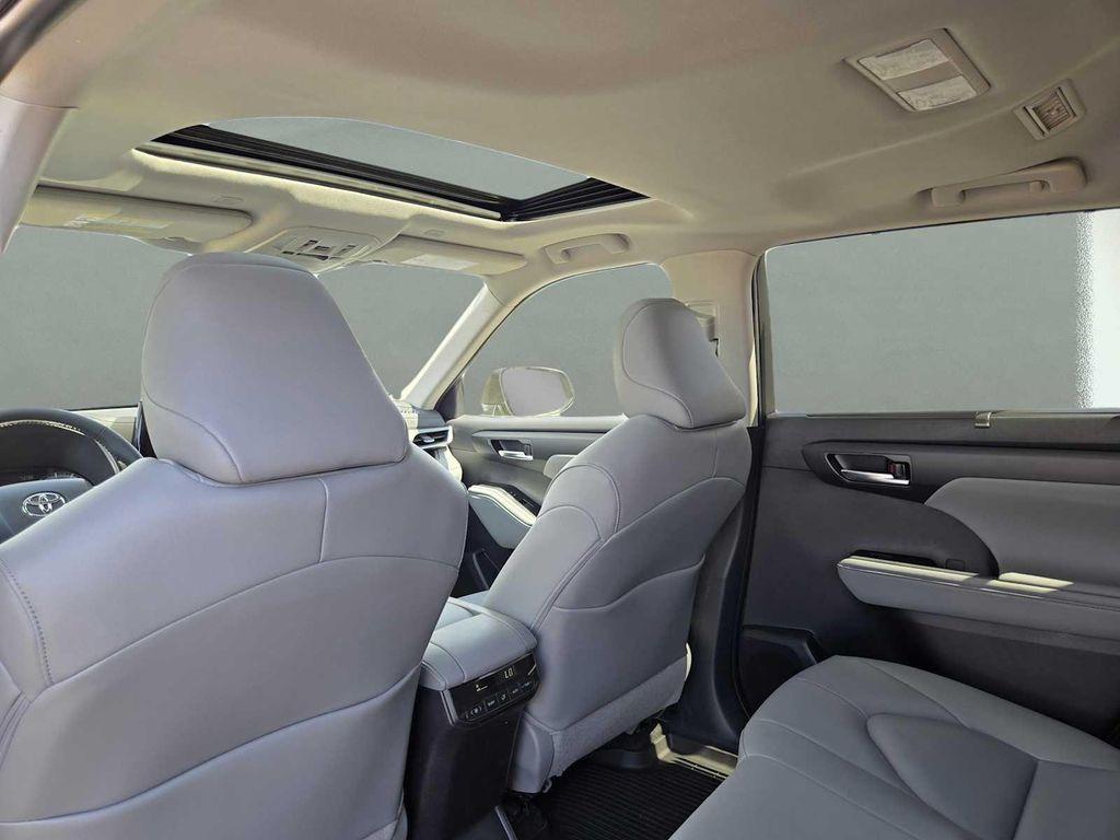 new 2026 Toyota Highlander car, priced at $47,804