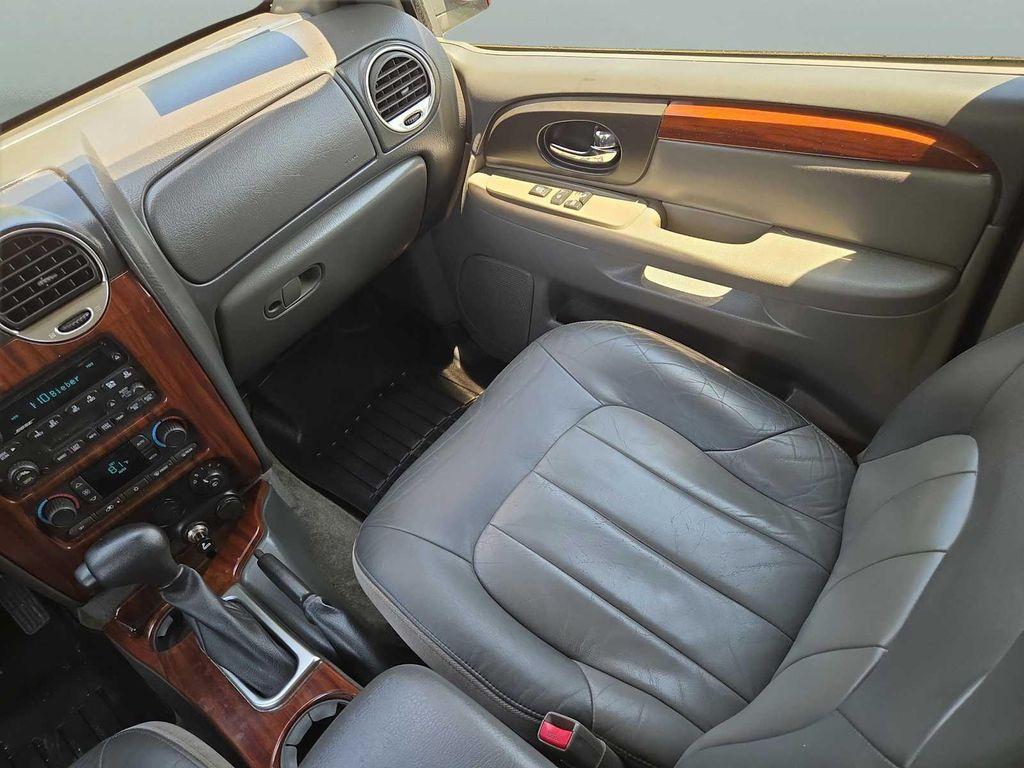 used 2004 GMC Envoy car, priced at $4,983