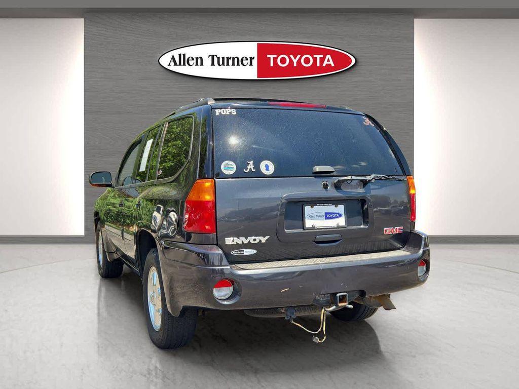used 2004 GMC Envoy car, priced at $4,983
