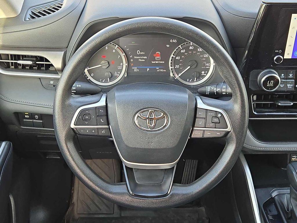 used 2023 Toyota Highlander car, priced at $31,285